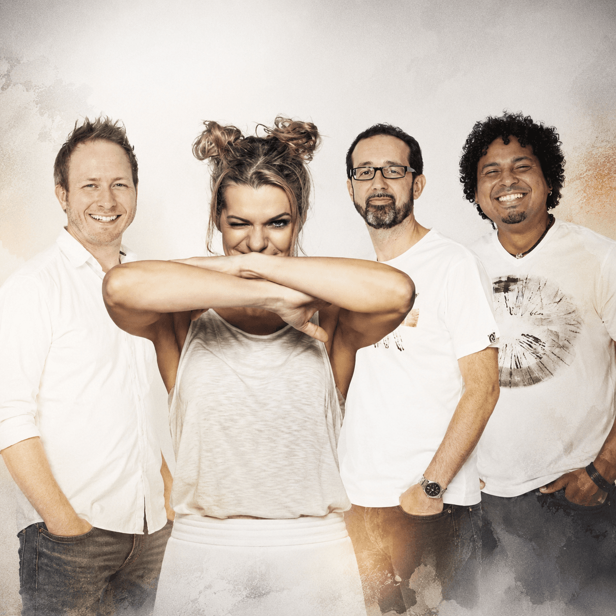 Iris Camaa & Friends