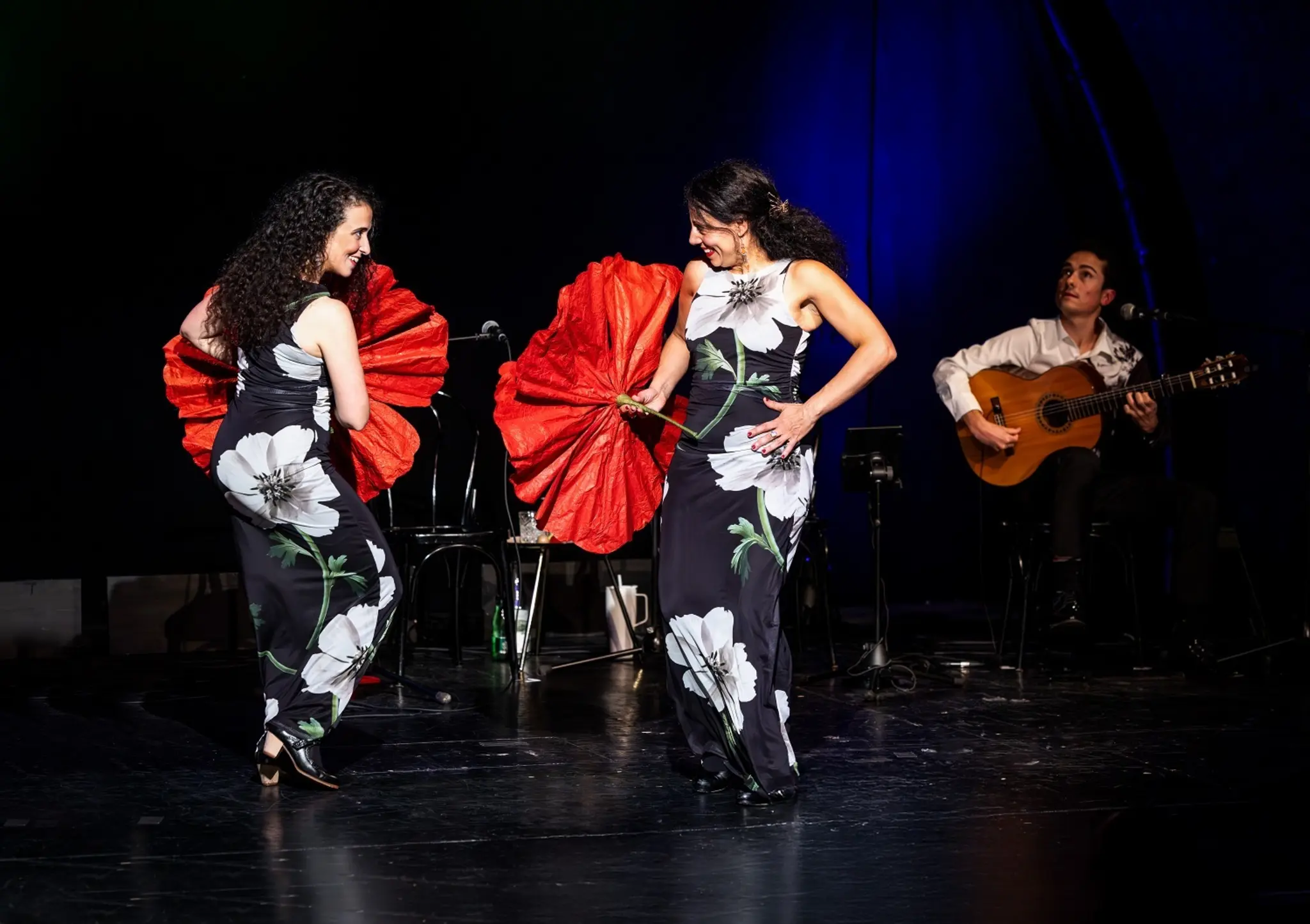 FLORES, das Leben-eine Blume – Lalish Theaterlabor