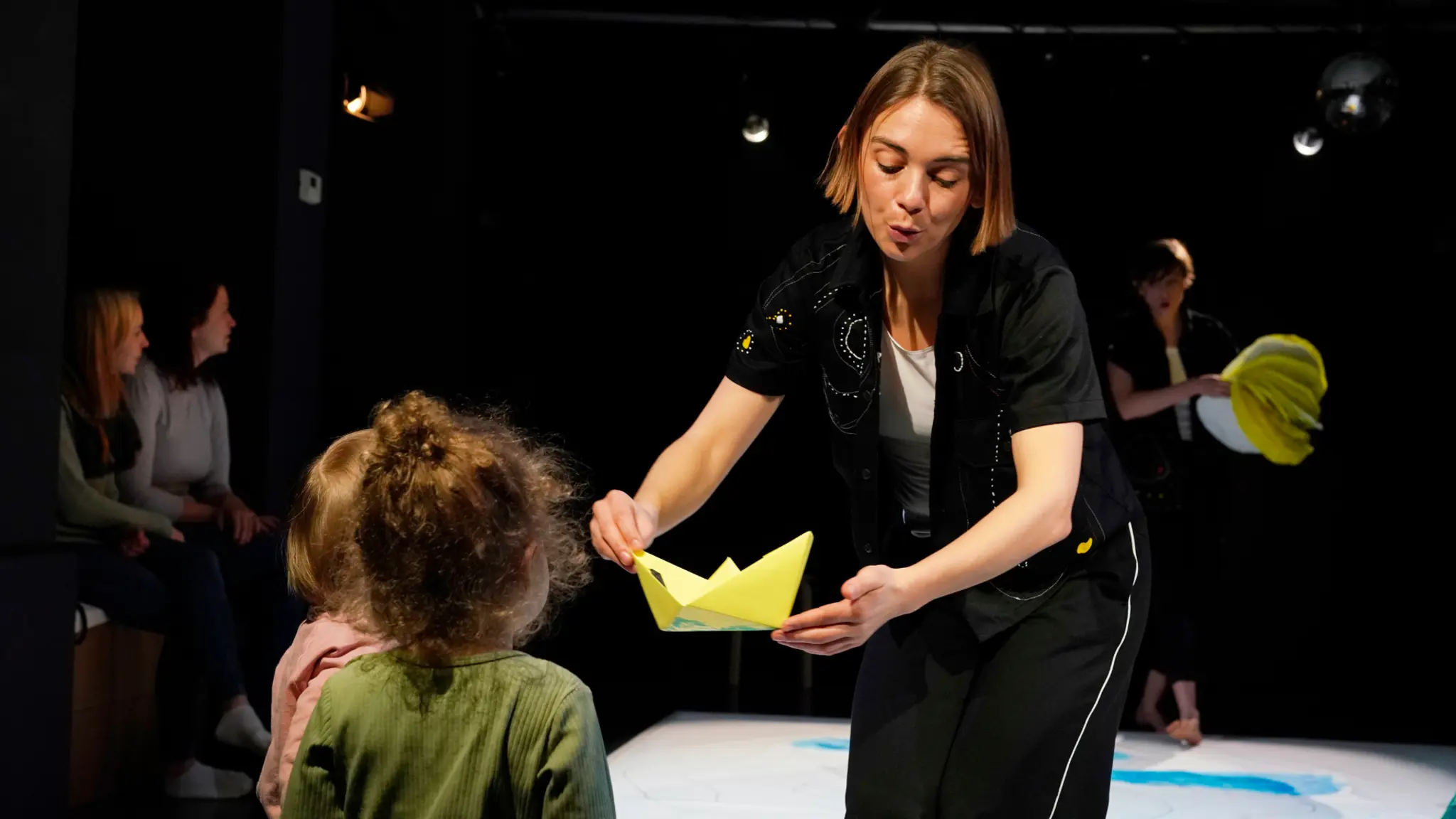 JUNGES THEATER LIESING / SPUREN / 1-5 Jahre