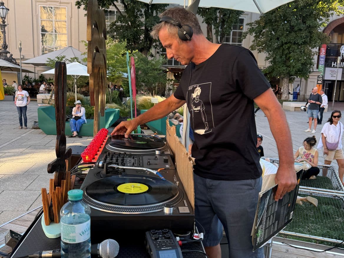 Monday Listening Club | Martin Markeli „reelin with the feelin"