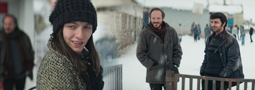 Auf trockenen Gräsern – Urania Kino
