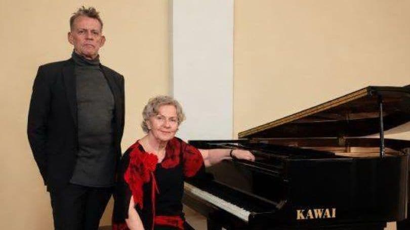 LEIDENSCHAFT UND ENDLICHKEIT